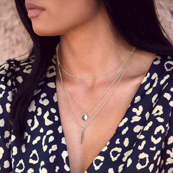 Minimalist Bohemian Indie Layered Gold Necklace - Picture 5 of 11
